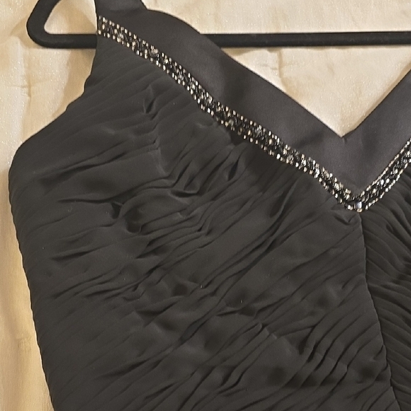 Black Sleeveless Embellished Bustier Tank Top - Picture 9 of 16